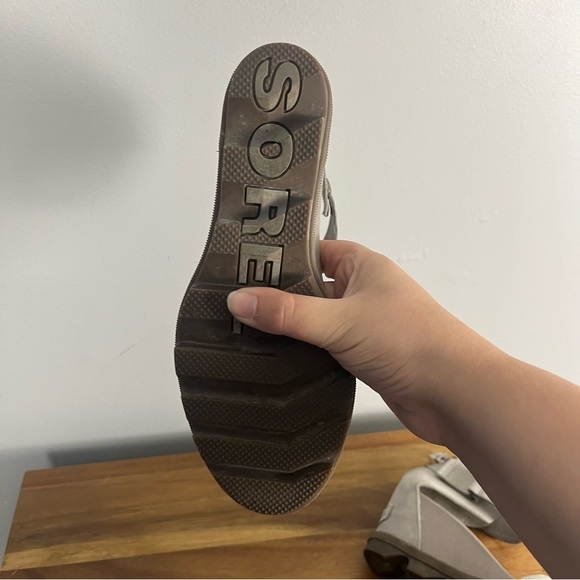 SOREL Joanie Leather Wedge Sandals in dove size 8.5 grey - Picture 9 of 9